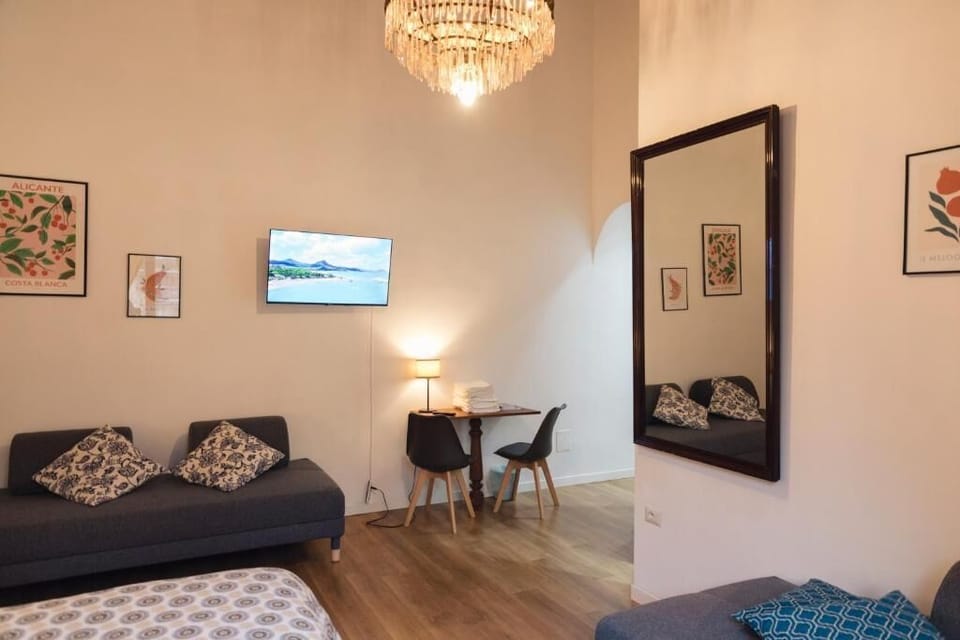Deluxe Quadruple Room | Desk, free WiFi