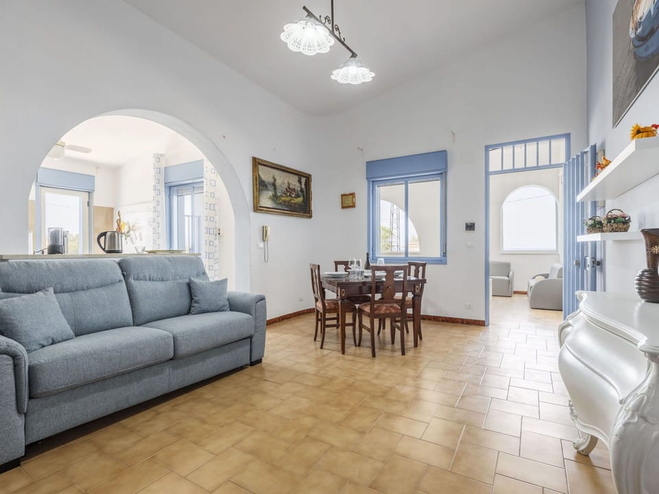 Flooring, Interior Design, Floor, Furniture, Ceiling, Room, Couch, Apartment, Living Room