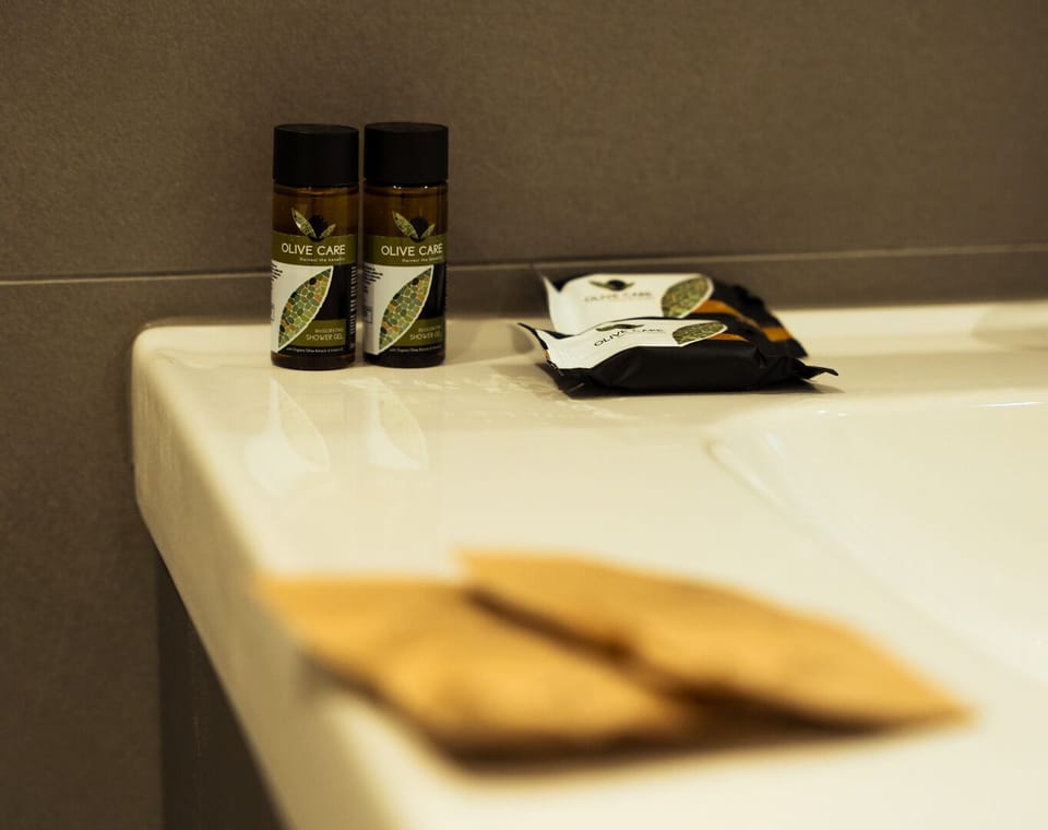 Bathroom amenities