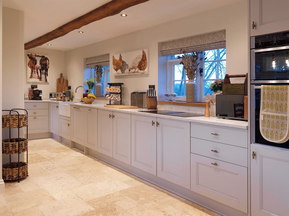 Large well equipped kitchen 