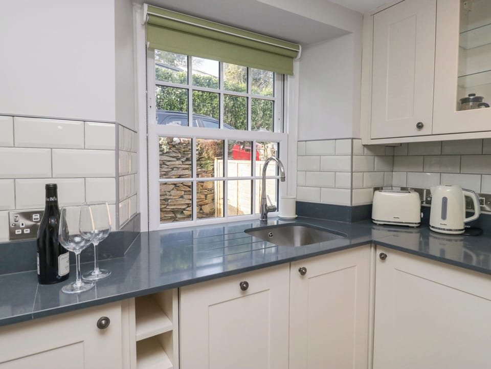 Fridge, microwave, dishwasher, toaster