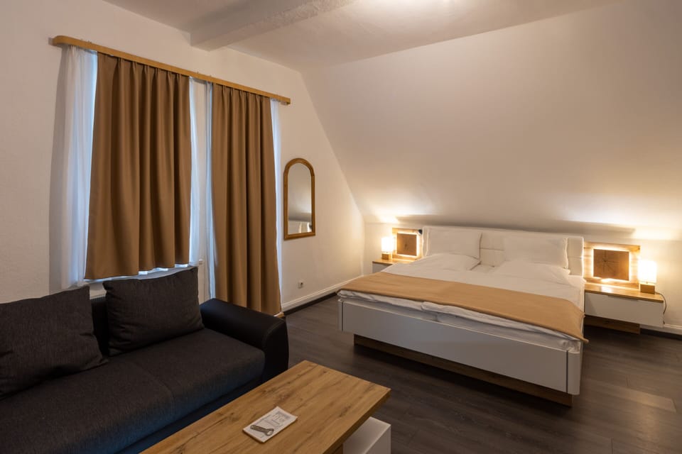 Deluxe Twin Room, Private Bathroom, Mountain View | Room amenity