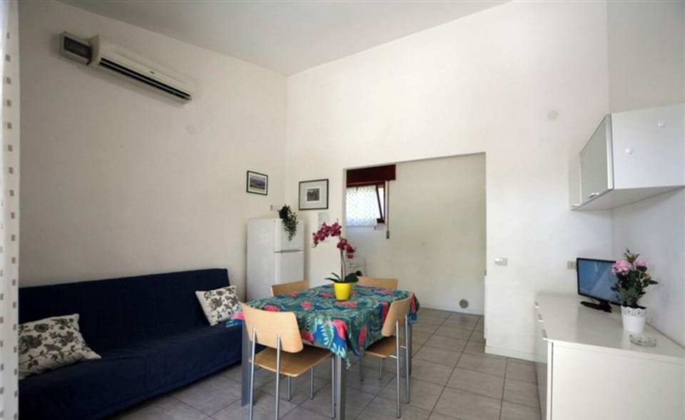 Villa, 2 Bedrooms, Patio, Garden View | Living room