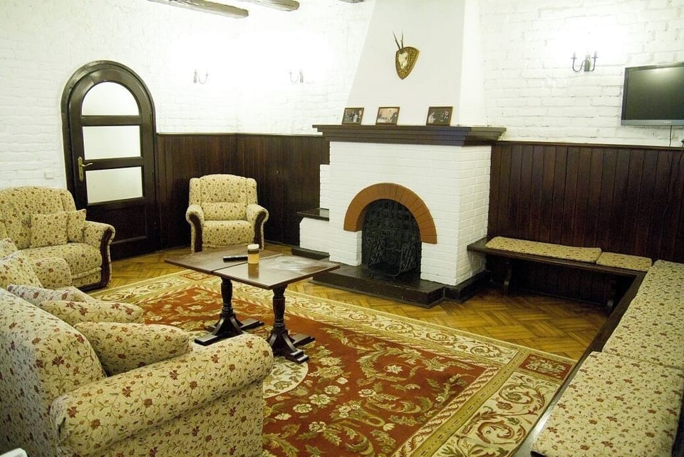 Classic Studio Suite | Free WiFi
