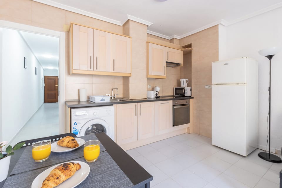 Apartment, 2 Bedrooms, Accessible, Balcony | Interior