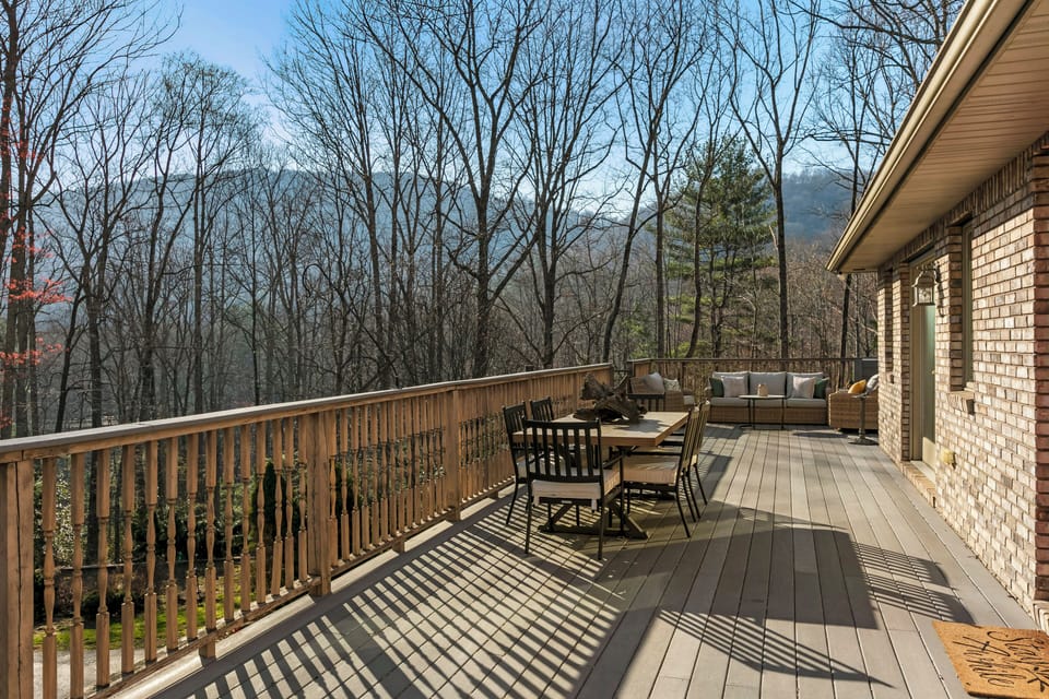 Relax and unwind in this cozy outdoor space! 