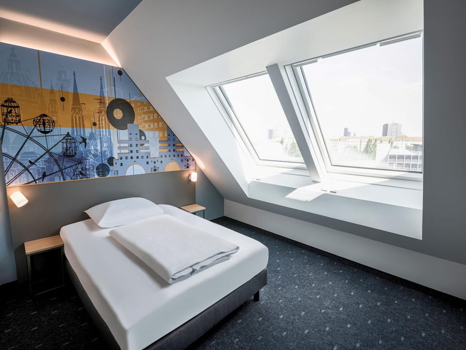 Single Room | Desk, WiFi (free)