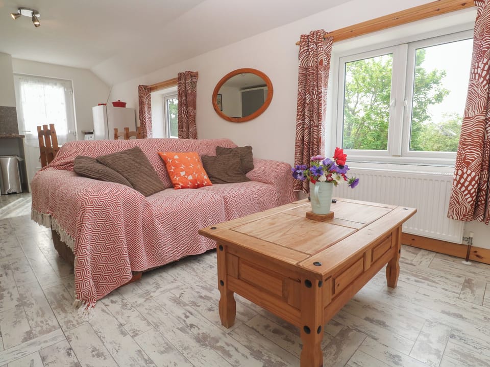 Cottage | Living area