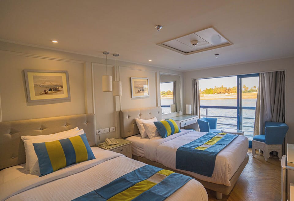 Classic Double or Twin Room, River View | Minibar, desk, soundproofing, WiFi