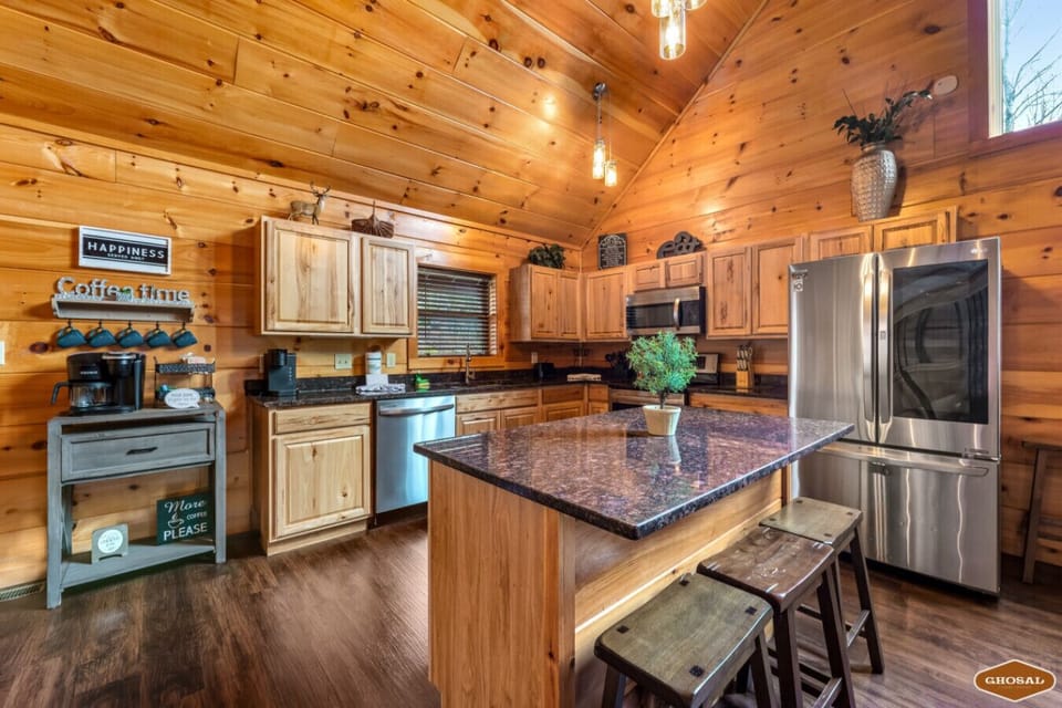 Cabin, Mountain View | Private kitchen