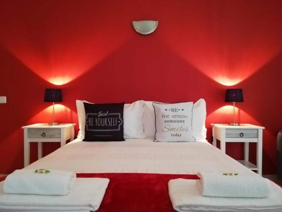 Superior Studio Suite, City View | Laptop workspace, soundproofing, free WiFi
