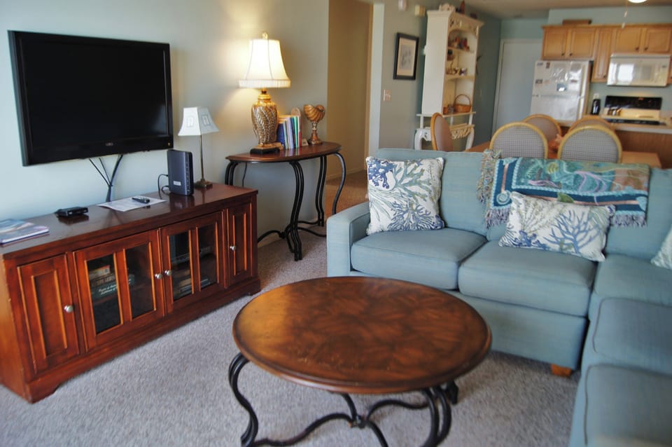 Condo, Multiple Beds, Pool Access, Ocean View (Sea Cloisters 305C) | Living area