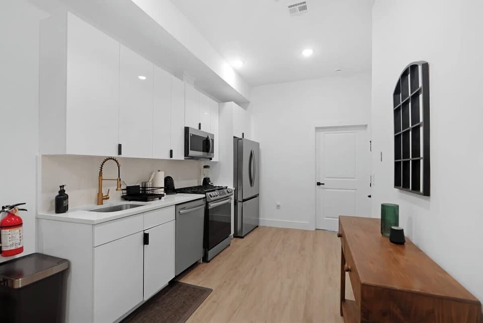 Fully open Kitchen for you to prepare your best dishes 