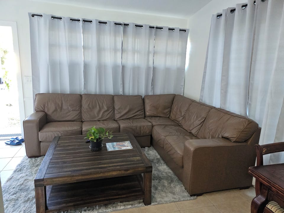 Living/TV Room