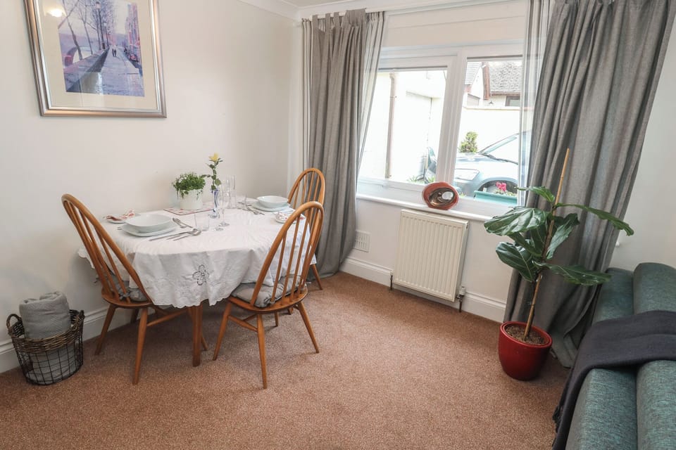 Cottage | Interior