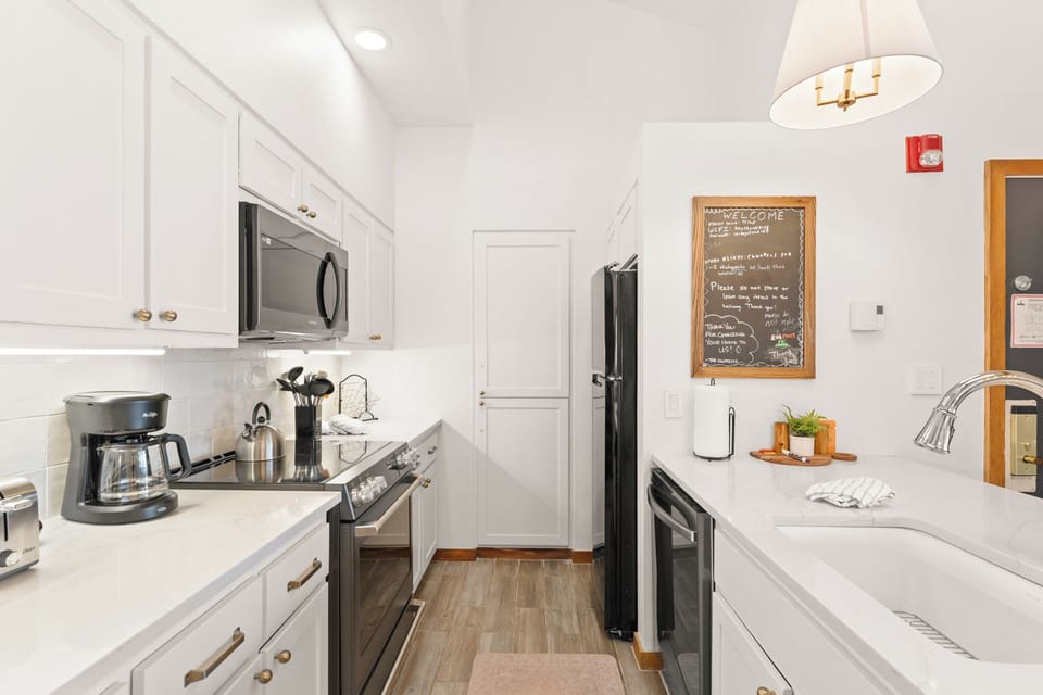 Condo (3 Bedrooms) | Property amenity