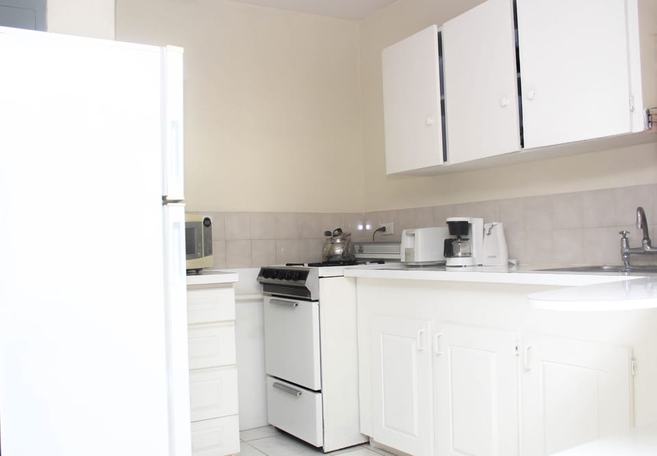 Apartment, 1 Bedroom | Private kitchen | Coffee/tea maker, fridge, microwave, oven