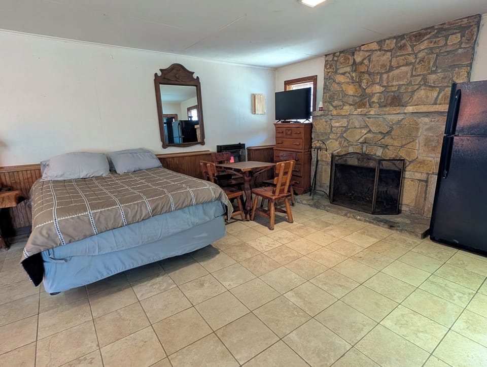 PXL_20250213_210522437.MP