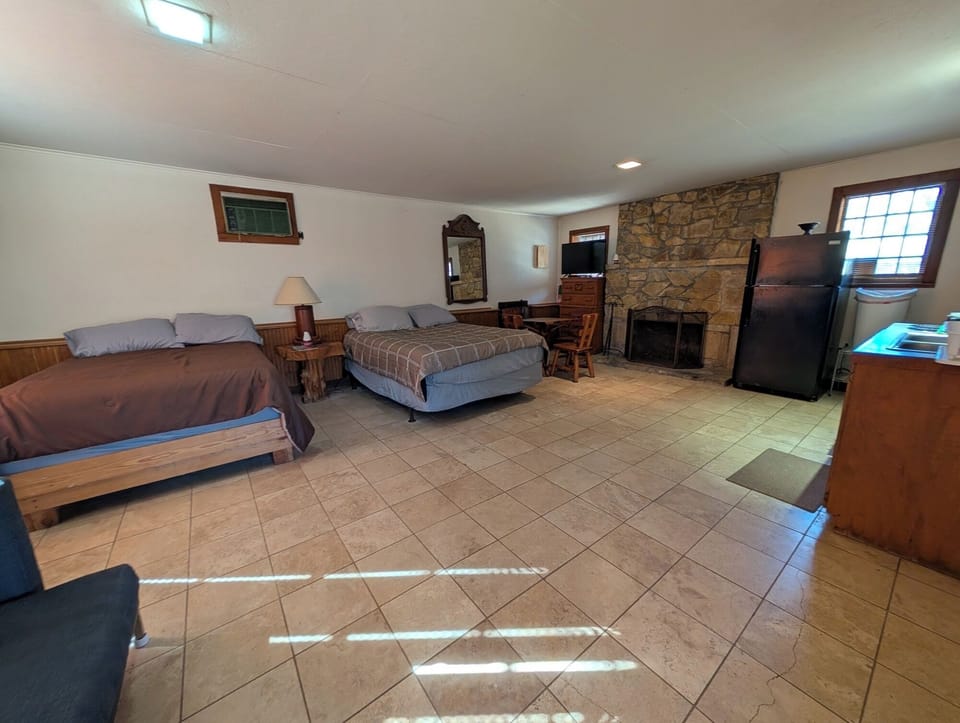 PXL_20250213_210432619.MP