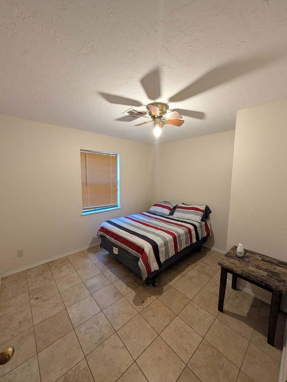 PXL_20250203_192246835.MP