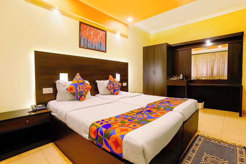 Egyptian cotton sheets, premium bedding, in-room safe, free WiFi