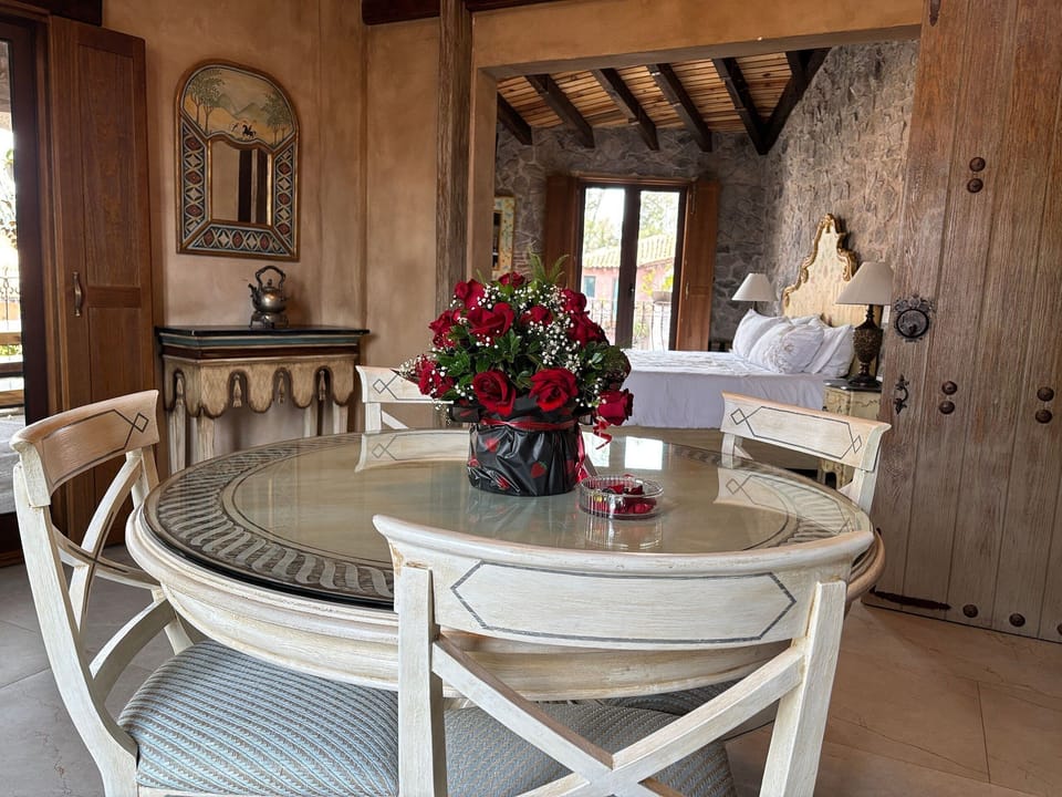 Apartment | Dining