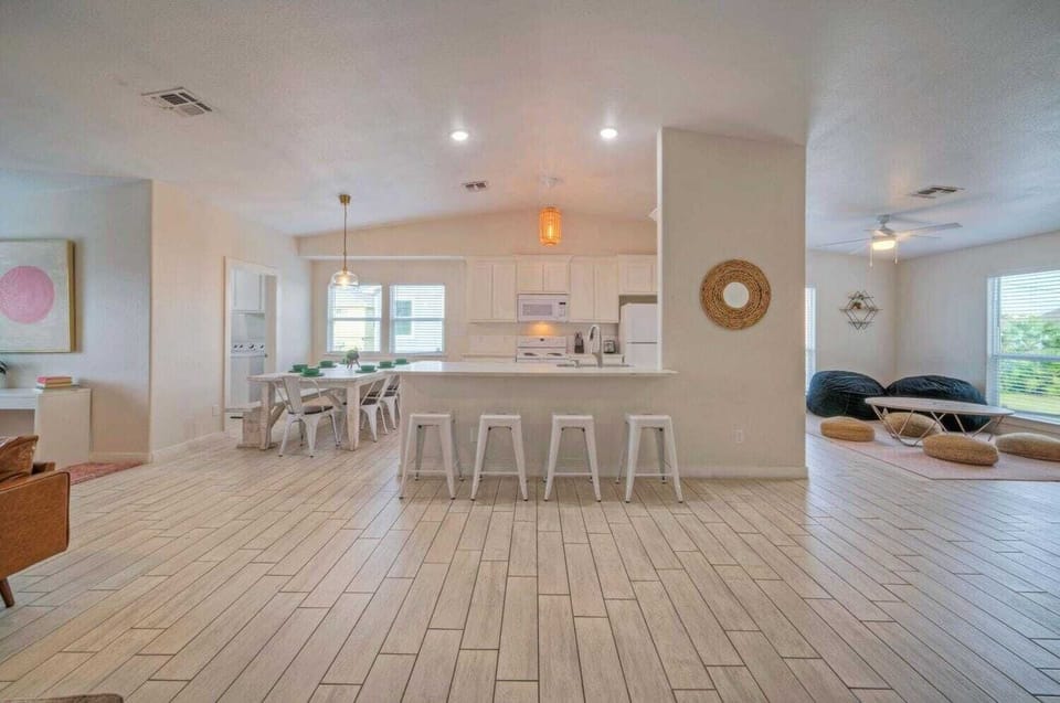 House (Multiple Bedrooms) | Interior