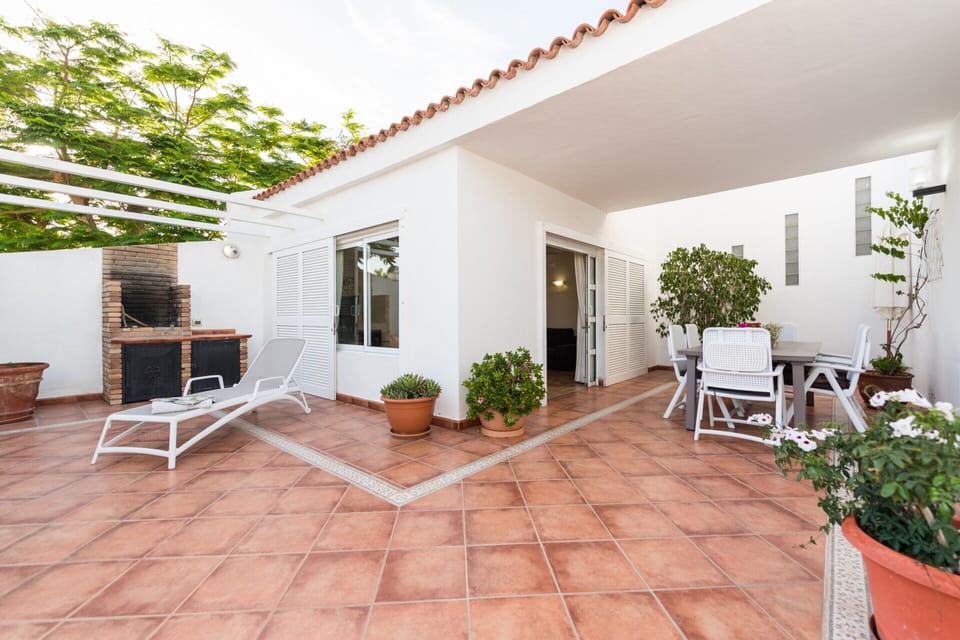 House | Outdoor dining