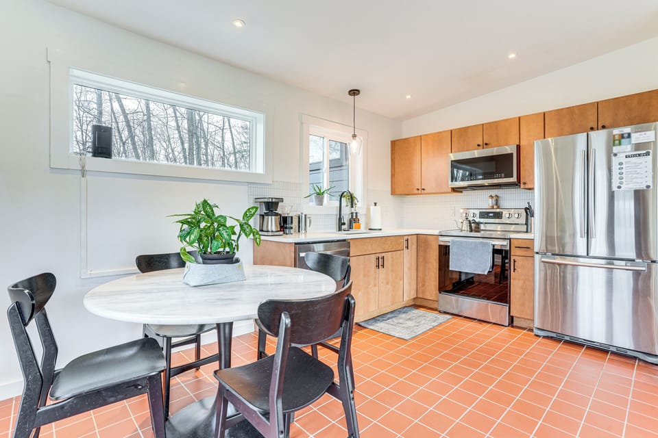Dining Area/Kitchen | Open Floor Plan | Cooking Basics