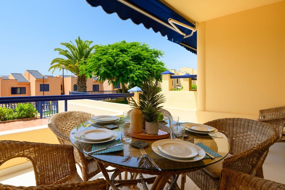 House | Outdoor dining