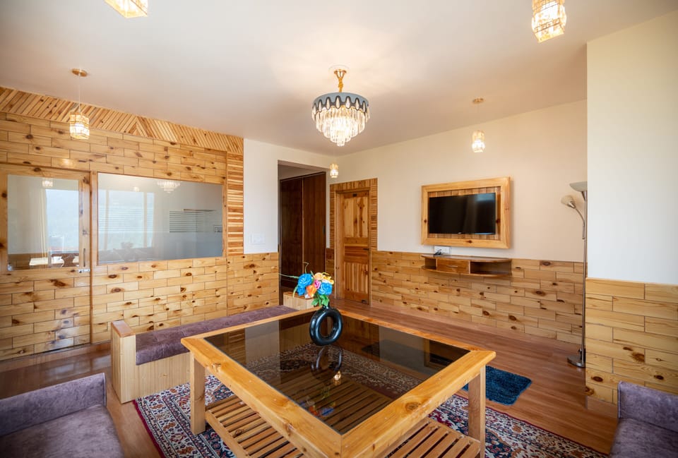Desk, laptop workspace, WiFi (free), bed sheets