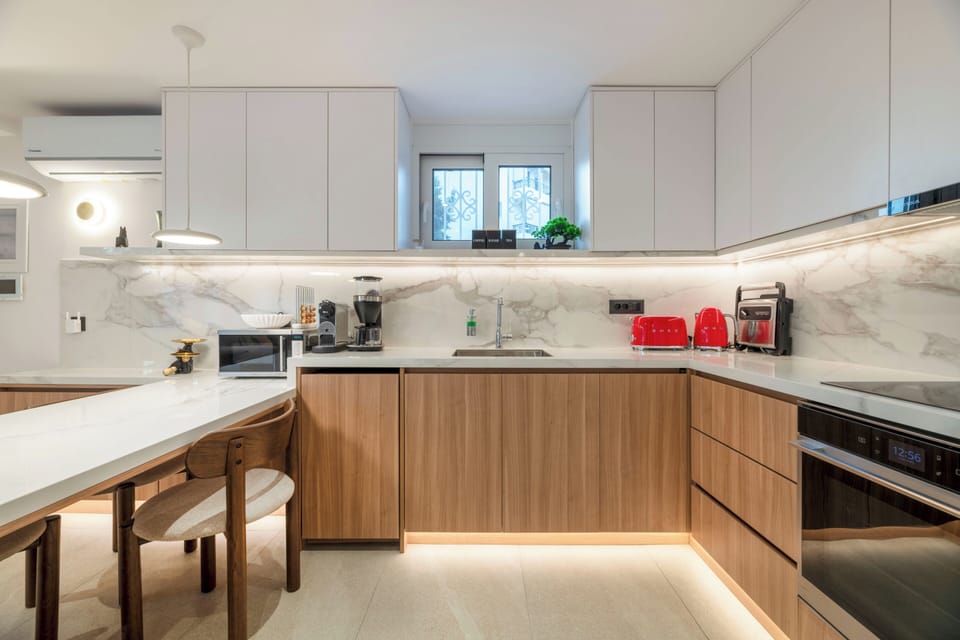 Standard Apartment, Garden View | Private kitchen | Full-size fridge, microwave, oven, stovetop