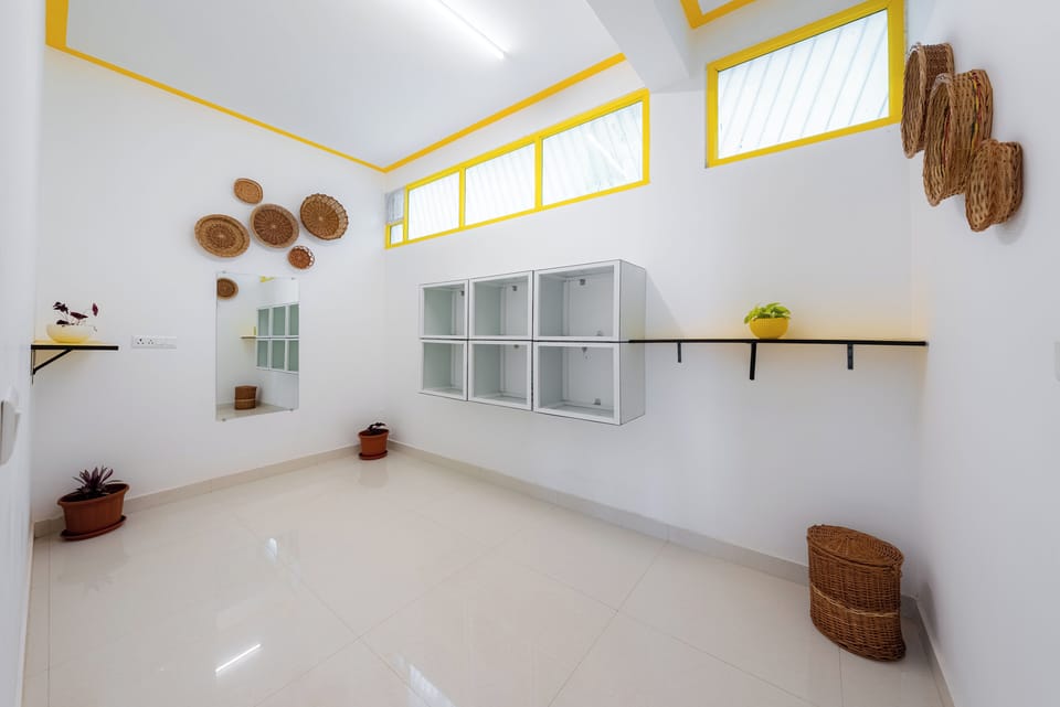 Bed in 6 Bed Mixed Dormitory | Blackout drapes, iron/ironing board, free WiFi, bed sheets