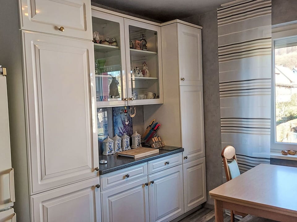 Wood, Cabinetry, Furniture, Interior Design, Cupboard, Shelving, Flooring, Shelf, Home, Room