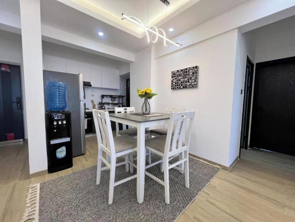 Deluxe Apartment | In-room dining