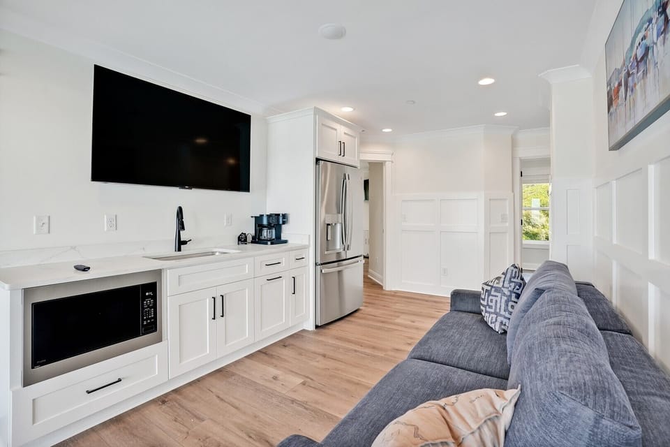 2nd Living Area
 CG 6-20-25