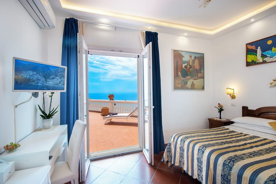 Premium bedding, down comforters, memory foam beds, free minibar items