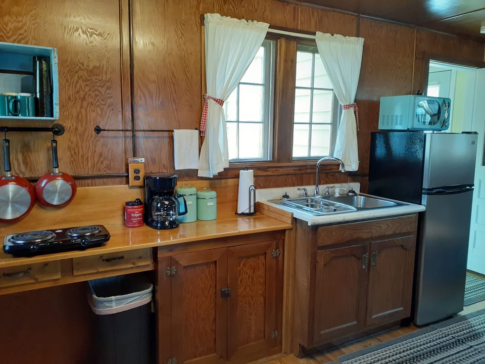 Full kitchen