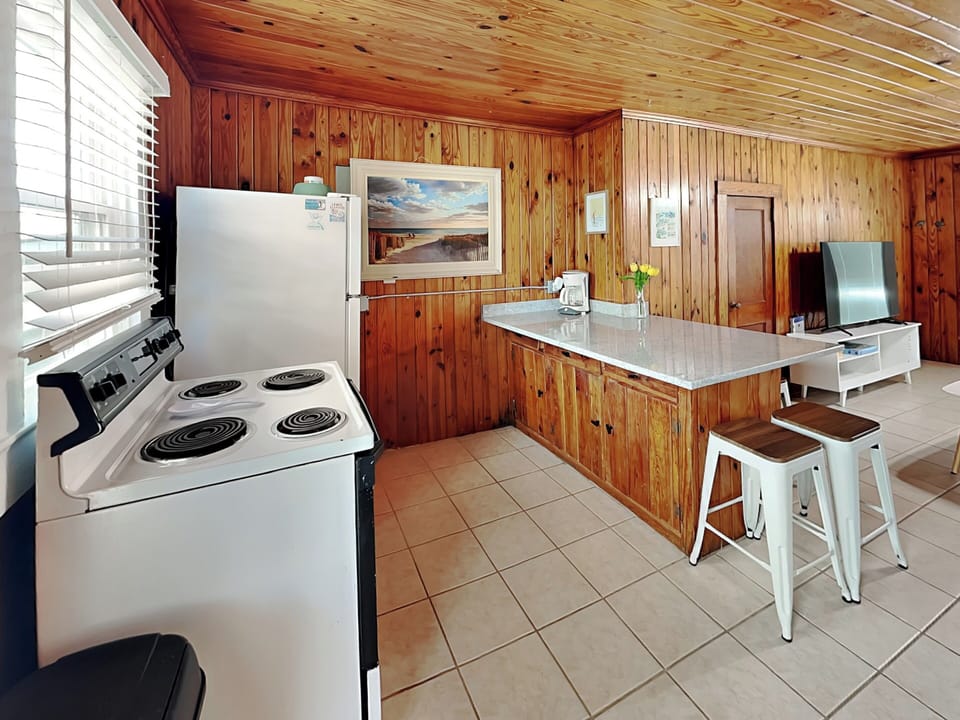 Full Size Kitchen