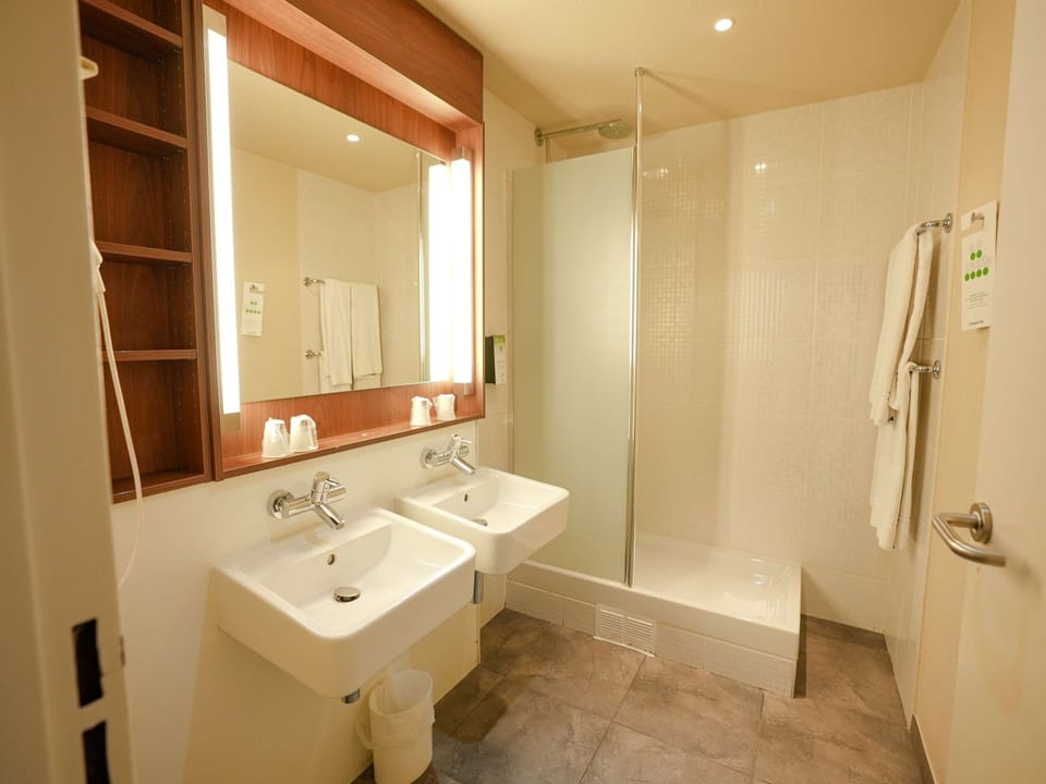 Deep soaking tub, eco-friendly toiletries, hair dryer, towels