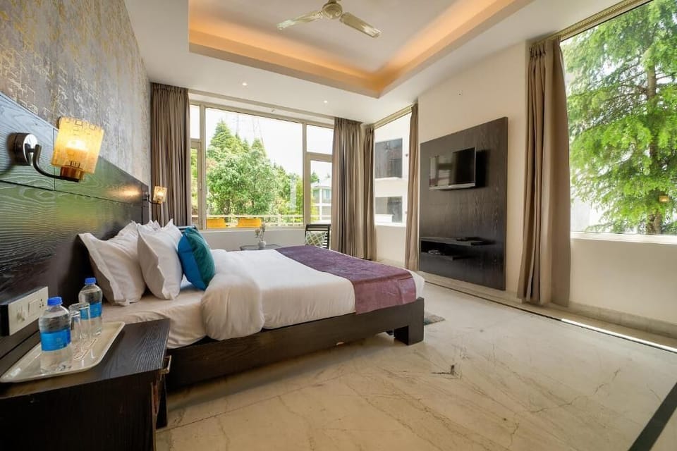 Superior Room | Premium bedding, down comforters, free WiFi