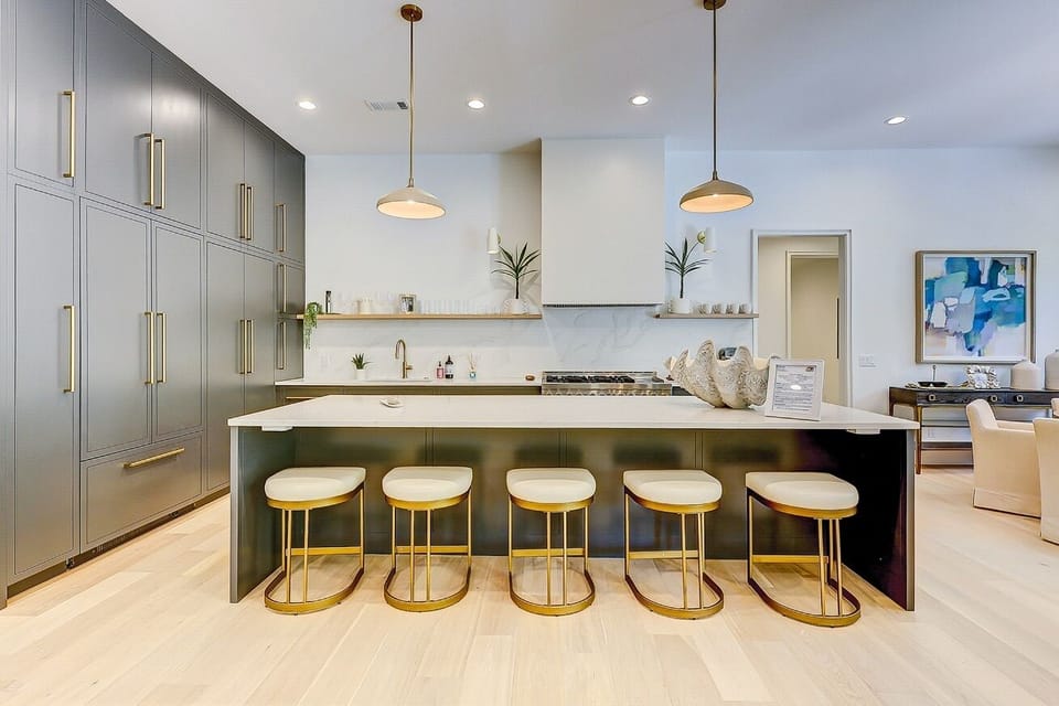 Kitchen Bar