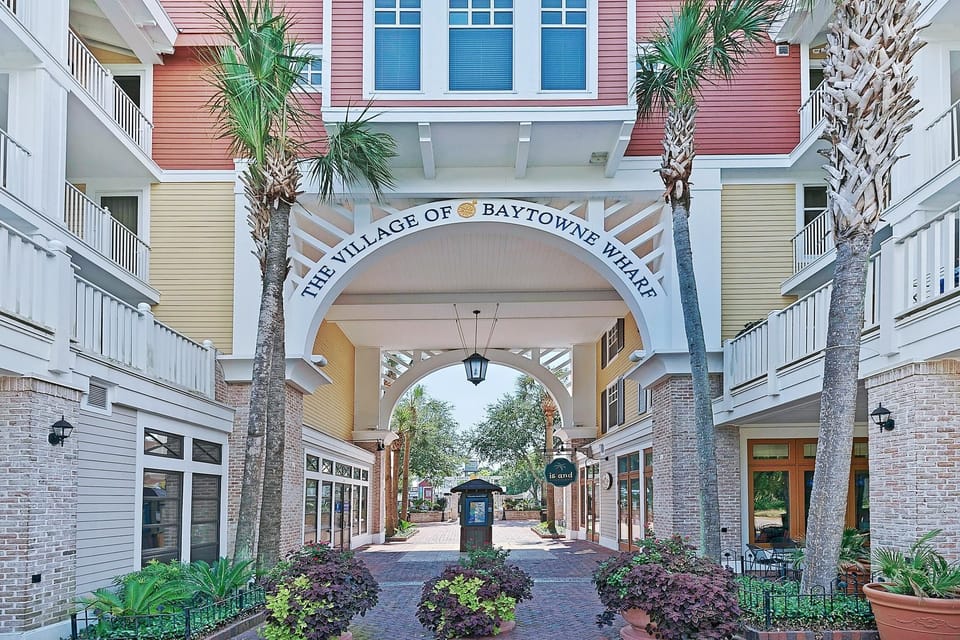 Condo, 2 Queen Beds (Market Street Inn 547) | Exterior detail