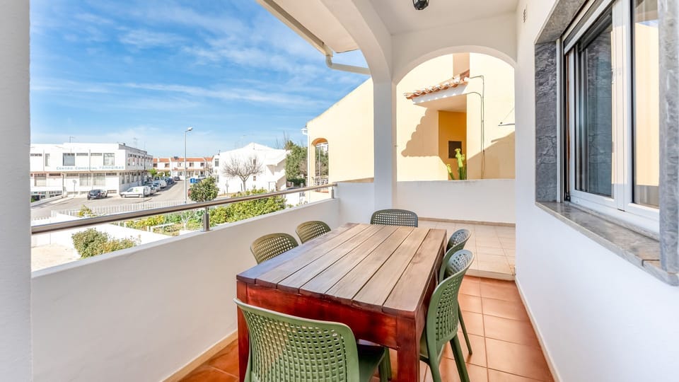 Enjoy morning coffee or an evening drink on this private sunny balcony #sunny #portugal #pt #albufeira