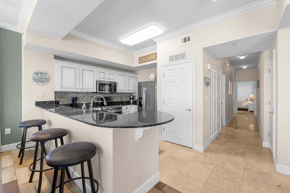 Stocked with essential cooking supplies, cookware, and utensils, this kitchen makes it easy to prepare anything from a quick breakfast to a full-course dinner.