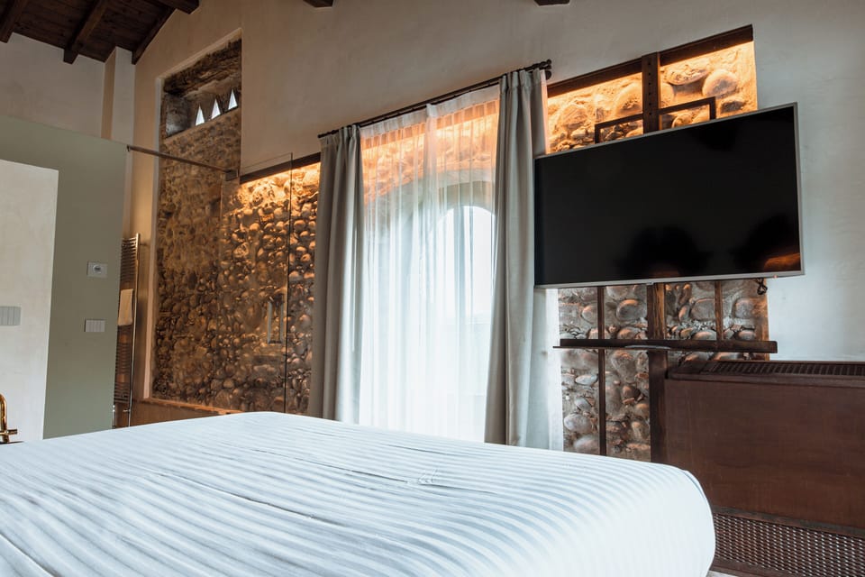 In-room safe, free WiFi