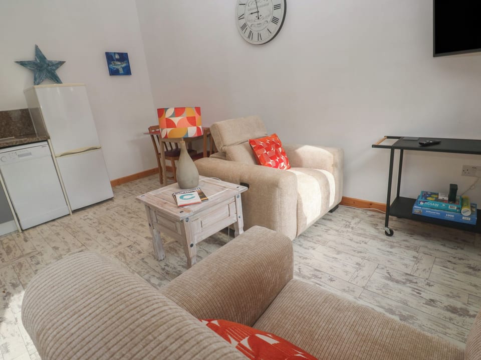 Cottage | Living area