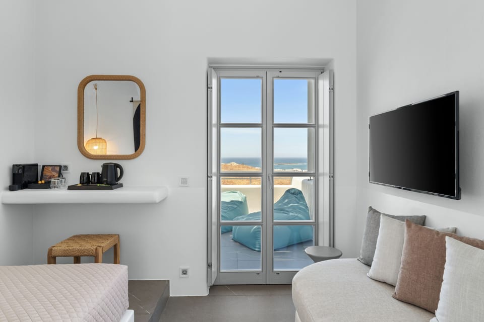 Deluxe Double Room, Jetted Tub, Sea View | In-room safe, soundproofing, free WiFi, bed sheets