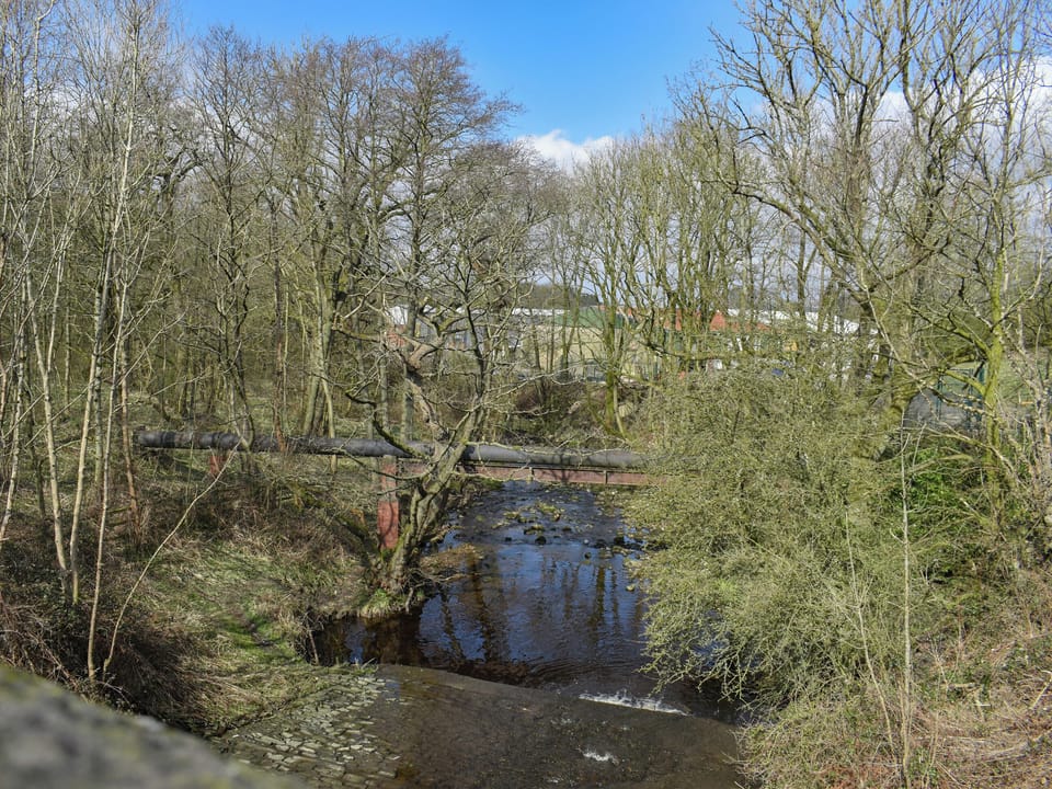 Twin bedroom | Brun Cottage, Worsthorne