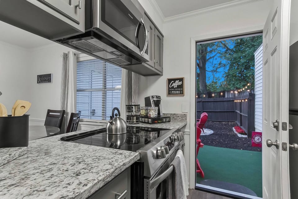 House, 2 Bedrooms, Patio, Garden View | Interior